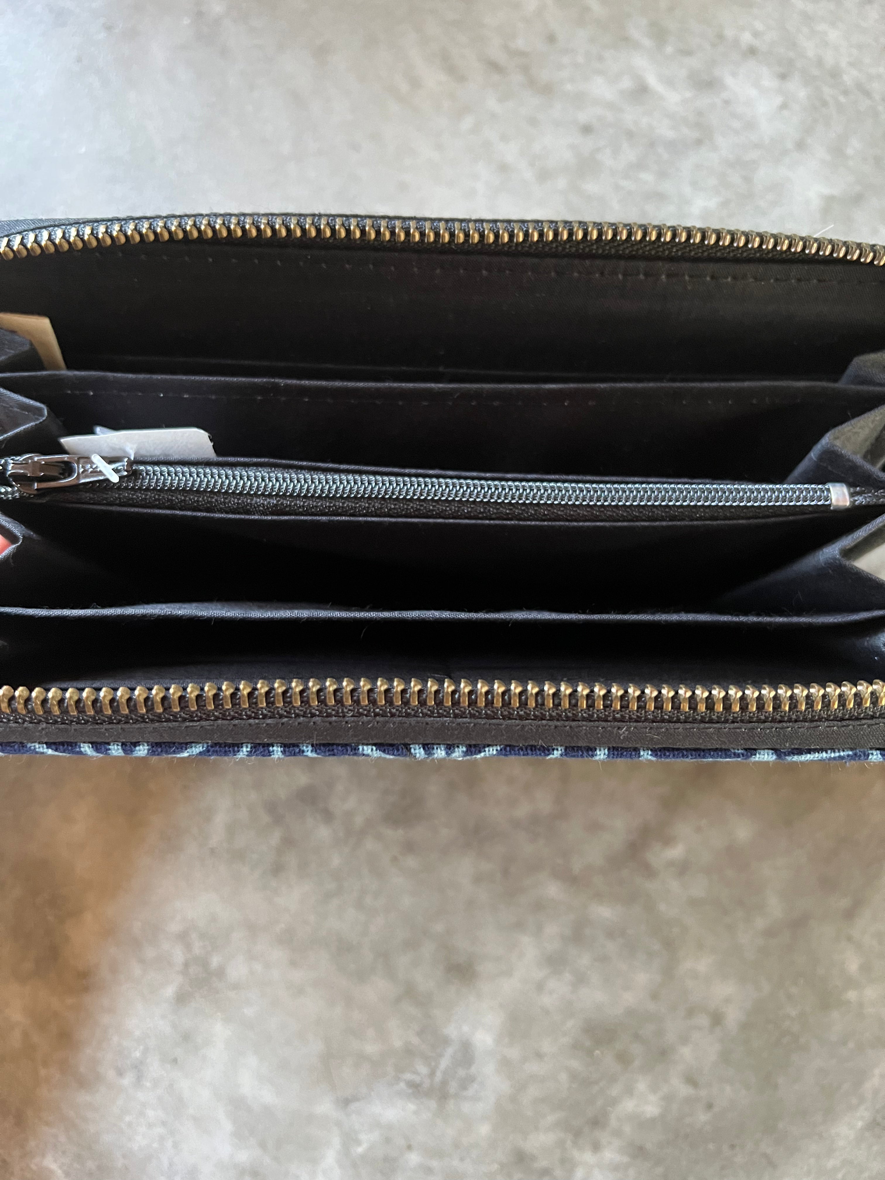 Indigo Hard Wallet