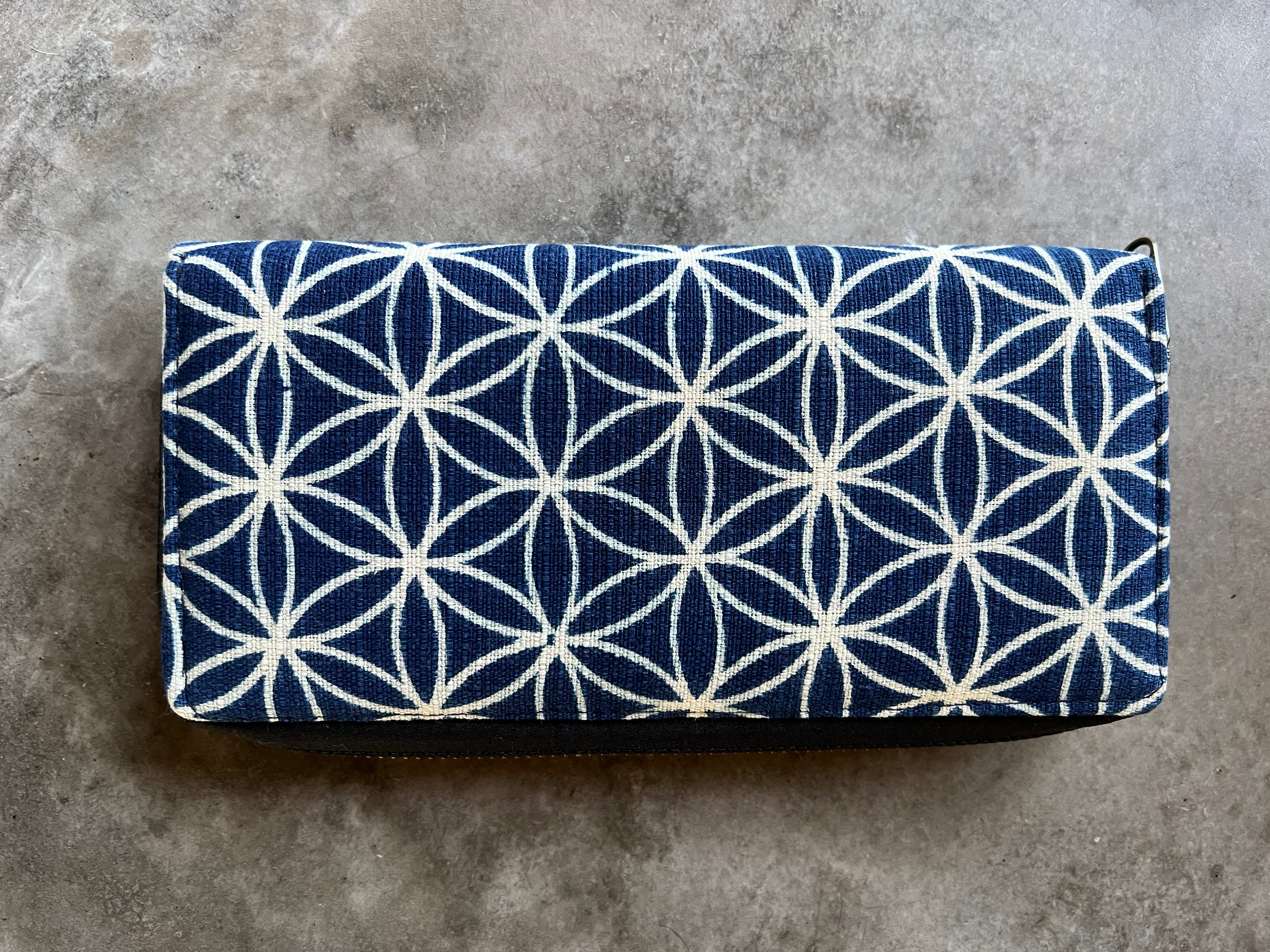Indigo Hard Wallet