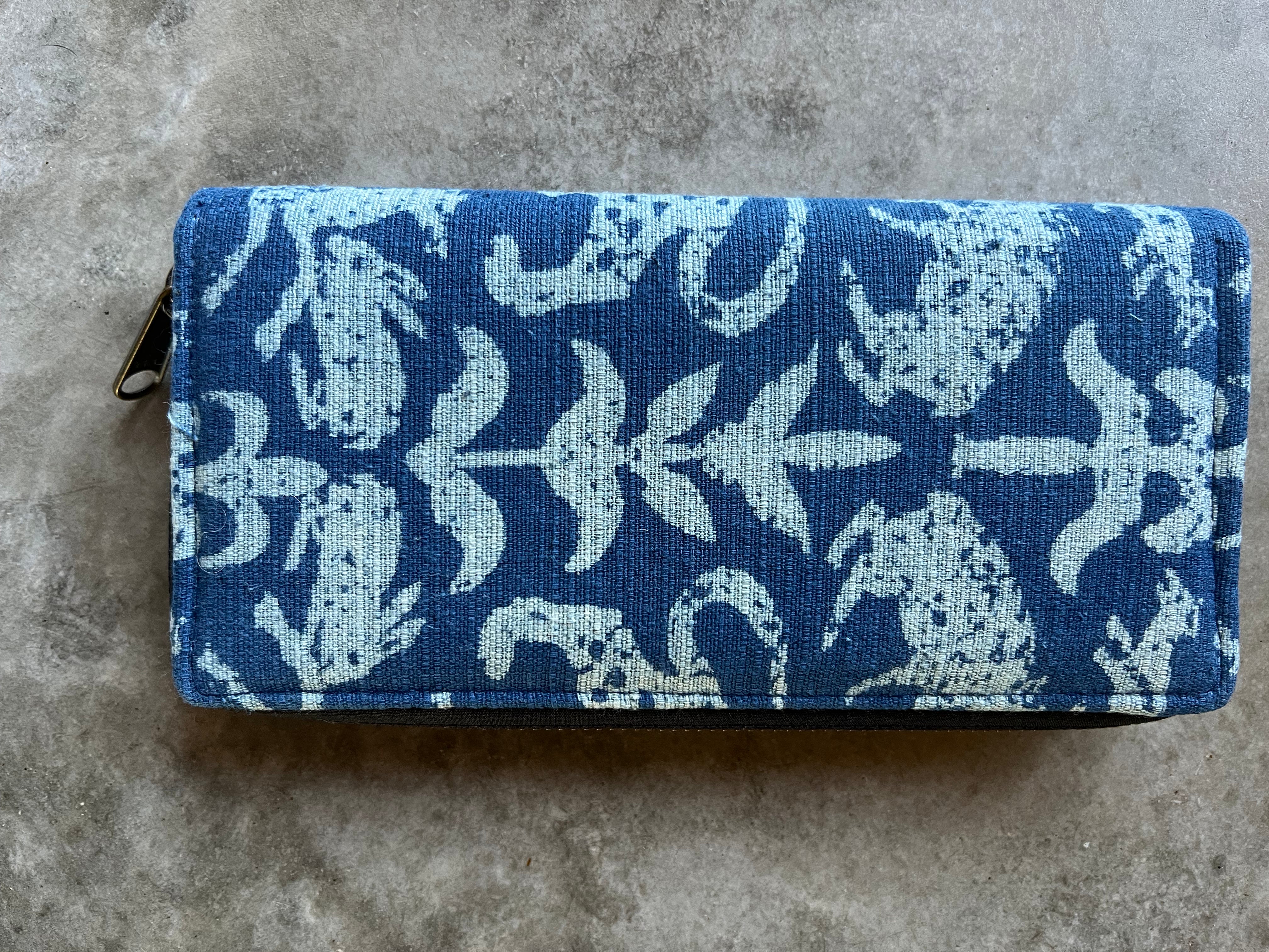 Indigo Hard Wallet