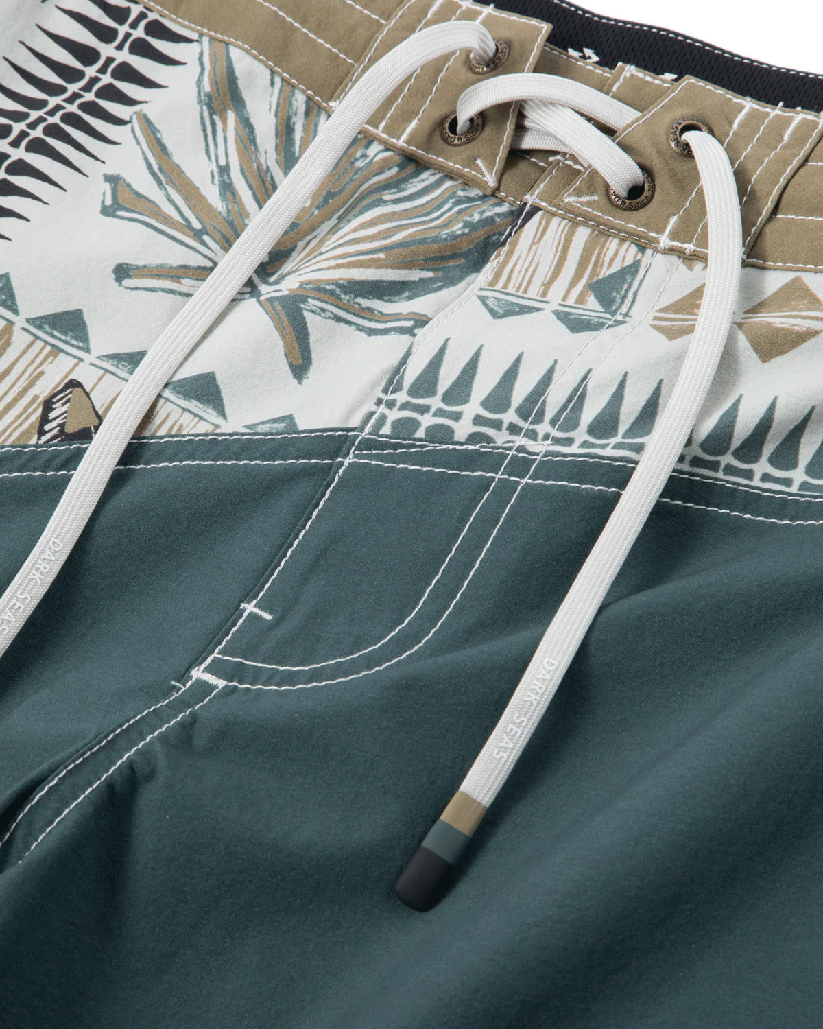 Boardshort Aliso Dark Seas - Detalle de estampado Green/Brown