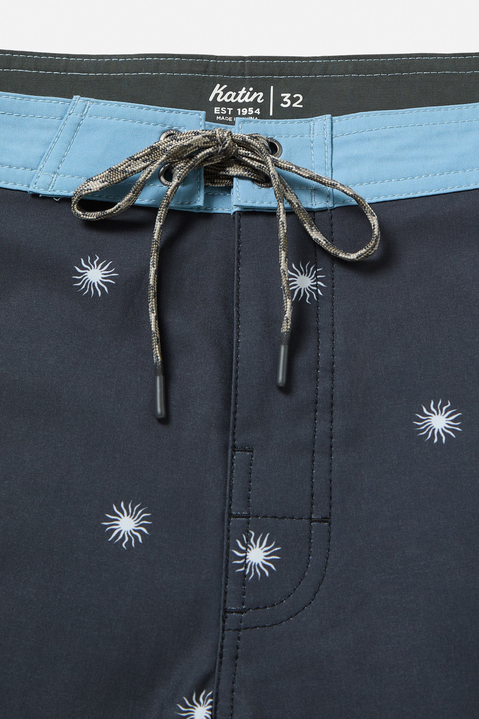 Shine Hybrid Trunk