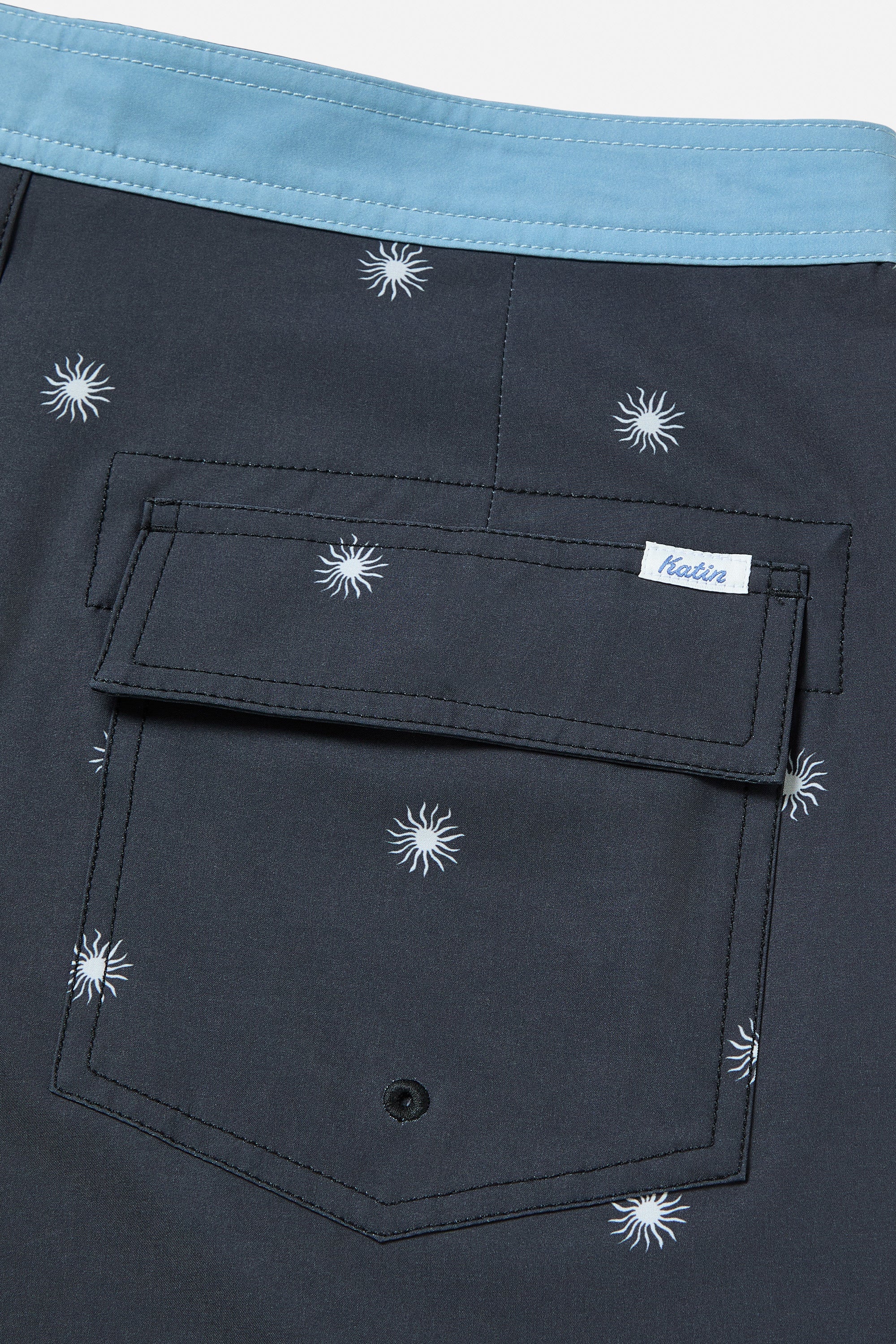 Shine Hybrid Trunk