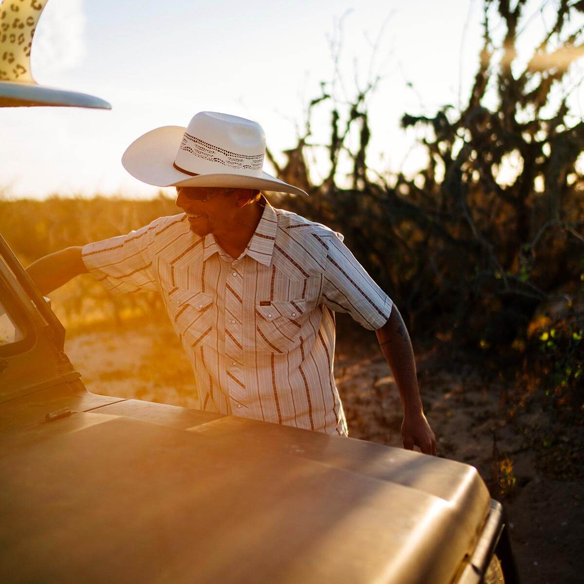 Sawtoof SS Shirt - Azteca Tile