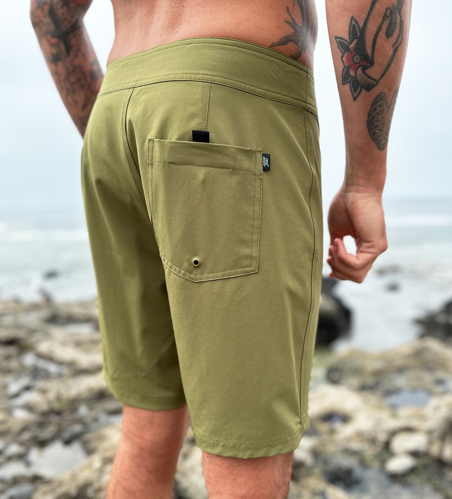 Stealth All Day Trunk 18"