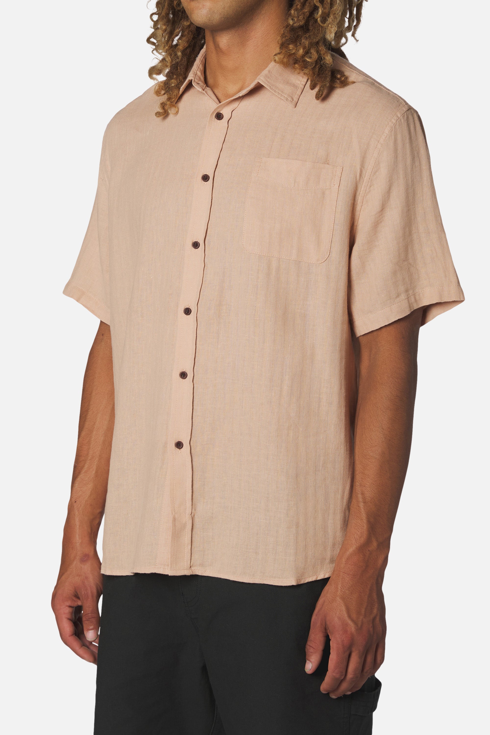 Alan Solid SS Shirt Brush - Modelo Lateral