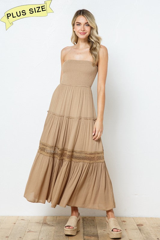 AKAIV Maxi Dress